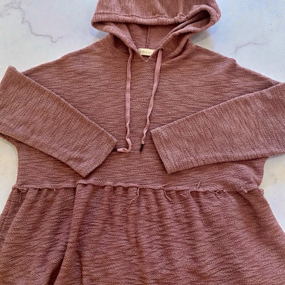 Altar'd State women's purple long sleeve knit hoodie shirt peplum raw edge hem L